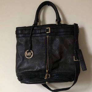 Michae Kors leather bucket bag